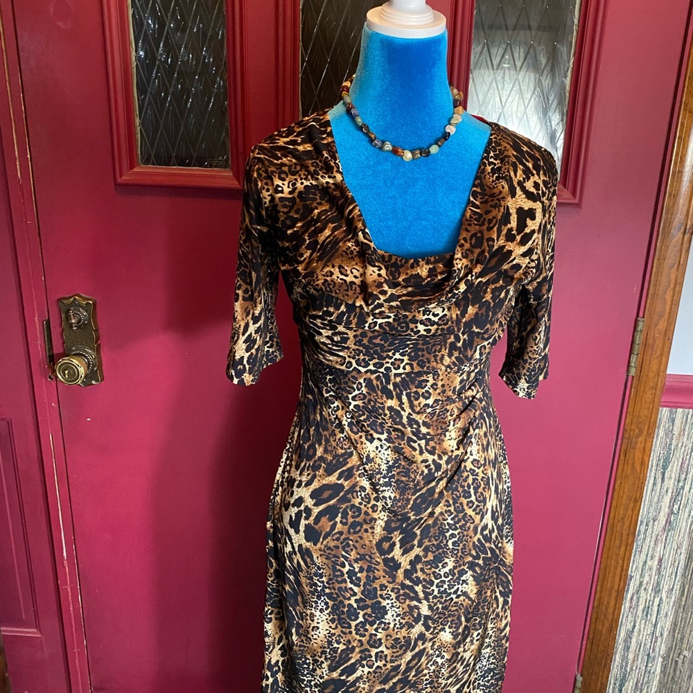 Elegant Animal Print Midi Dress - Picture 3 of 6